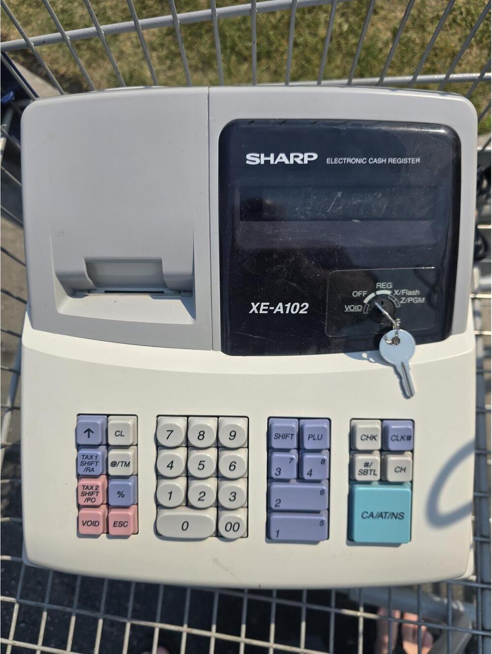 Sharp XE-A102 Electronic Cash Register with Key